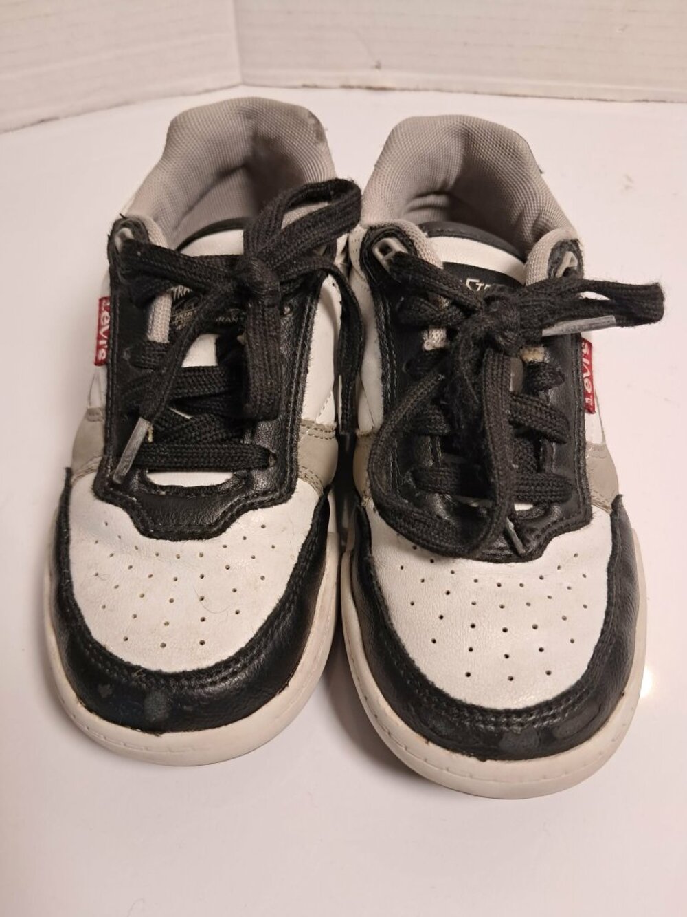 Levi's Kids Black White Gray Low Top Sneakers Size 12